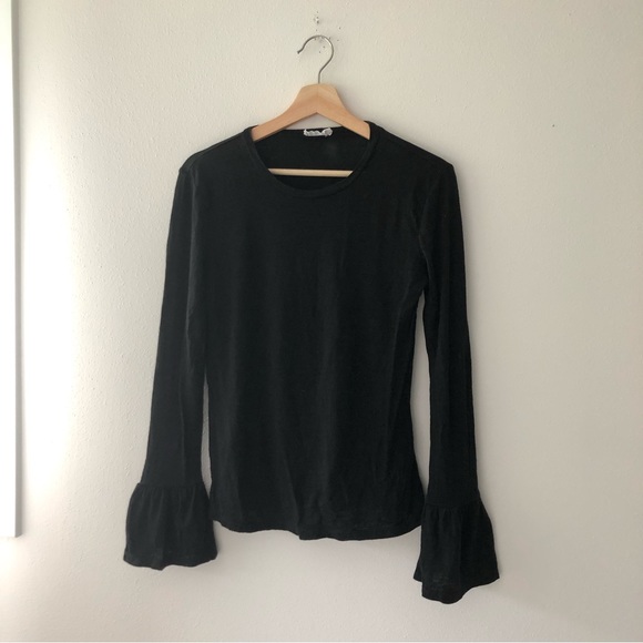 Frame Ruffle Cuff Linen Top - Picture 2 of 6